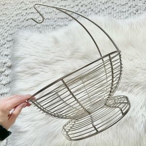 (❤️3/$30) Silver metal fruit bowl with banana hook
